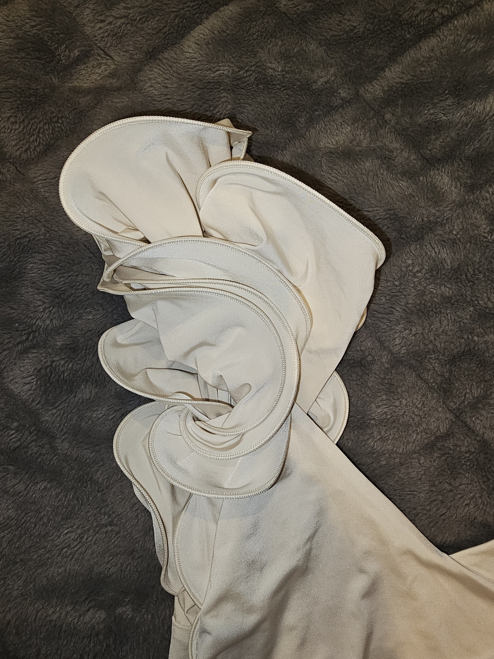 Express Cream/Ivory One-Shoulder Ruffle Tank Top - Picture 2 of 6